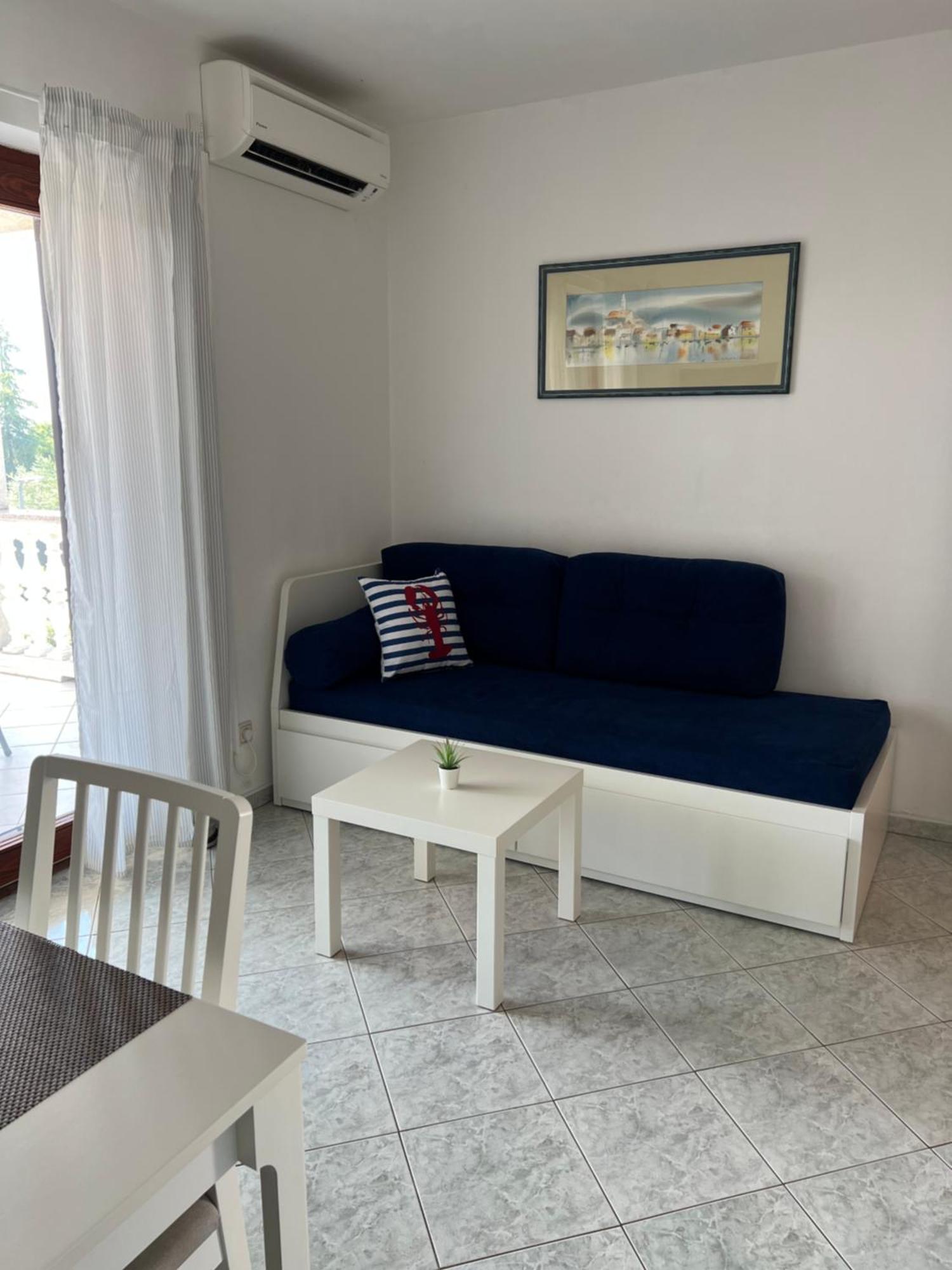 Nada And Family Apartment โรวินสโก เซโล ภายนอก รูปภาพ