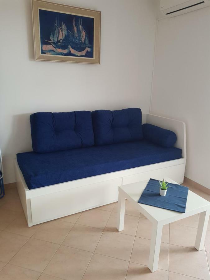 Nada And Family Apartment โรวินสโก เซโล ภายนอก รูปภาพ